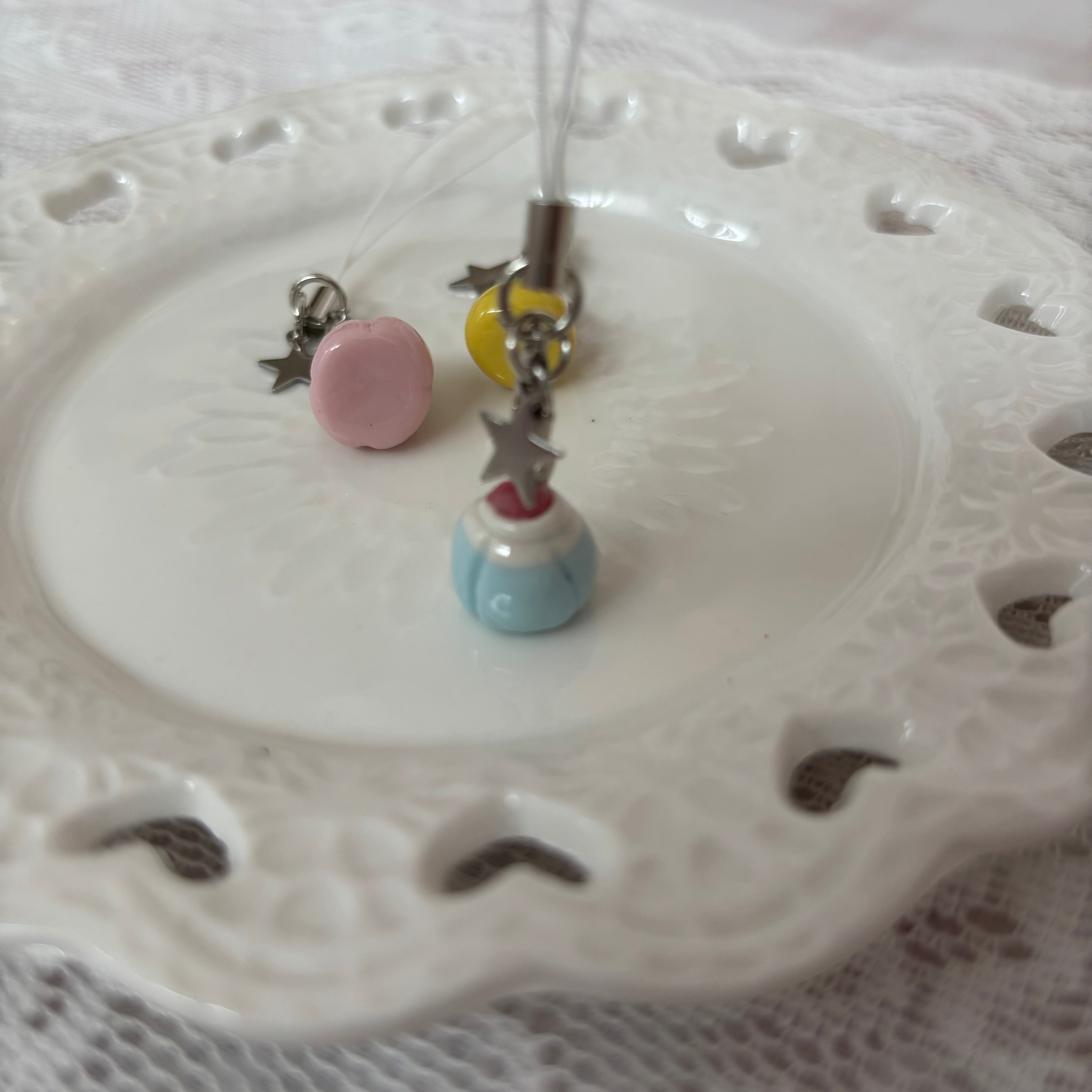 pudding phone charms ⋆˚꩜｡