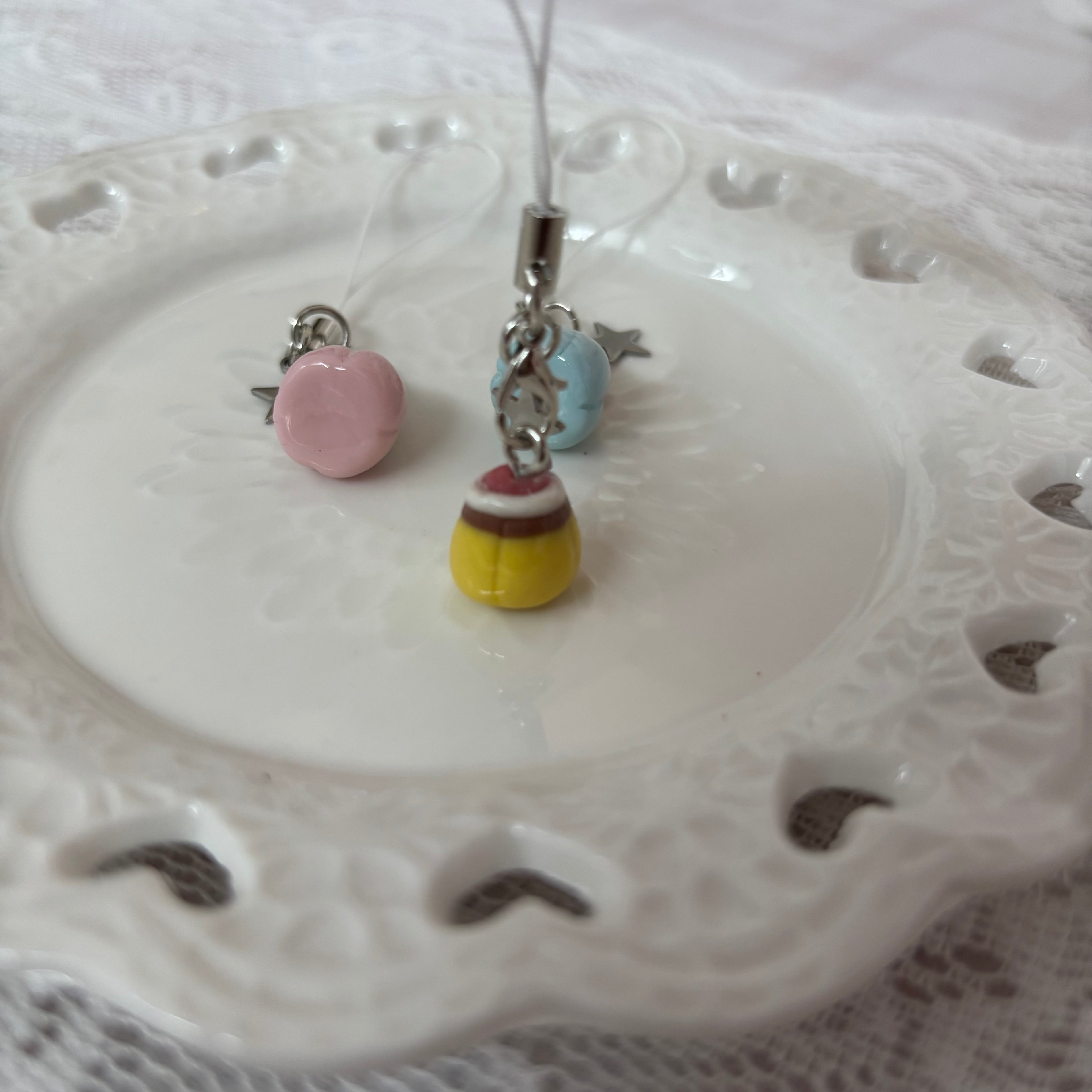 pudding phone charms ⋆˚꩜｡