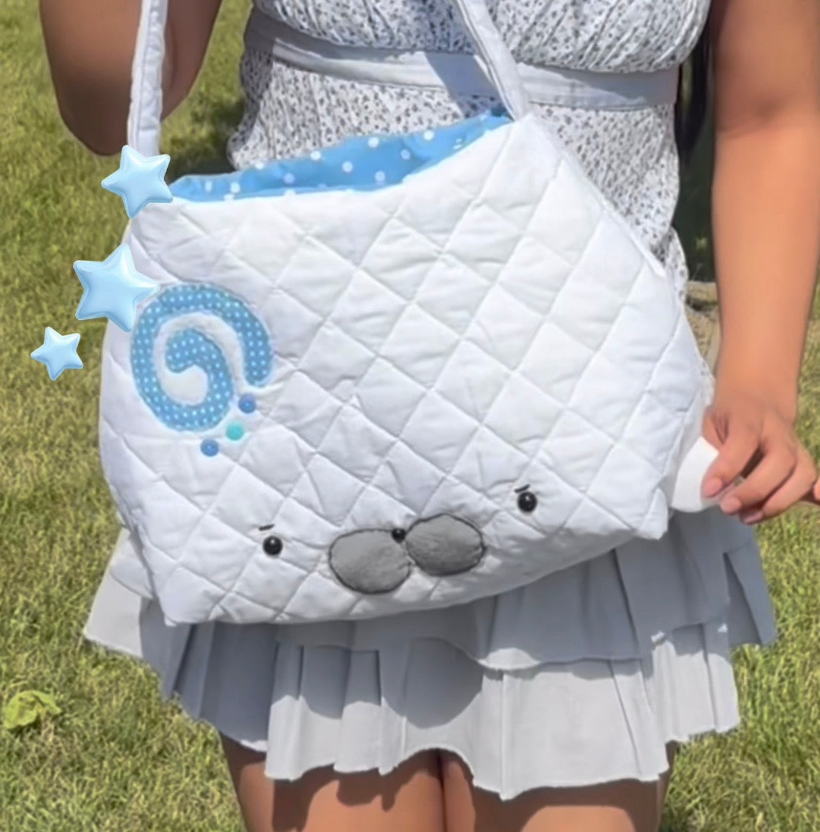 PRE–ORDER large white seal tote (•⩊• っ)3