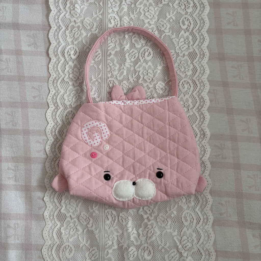 PRE–ORDER large strawberry seal tote (•⩊• っ)3