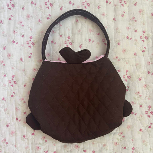 PRE–ORDER chocolate seal tote (•⩊• っ)3