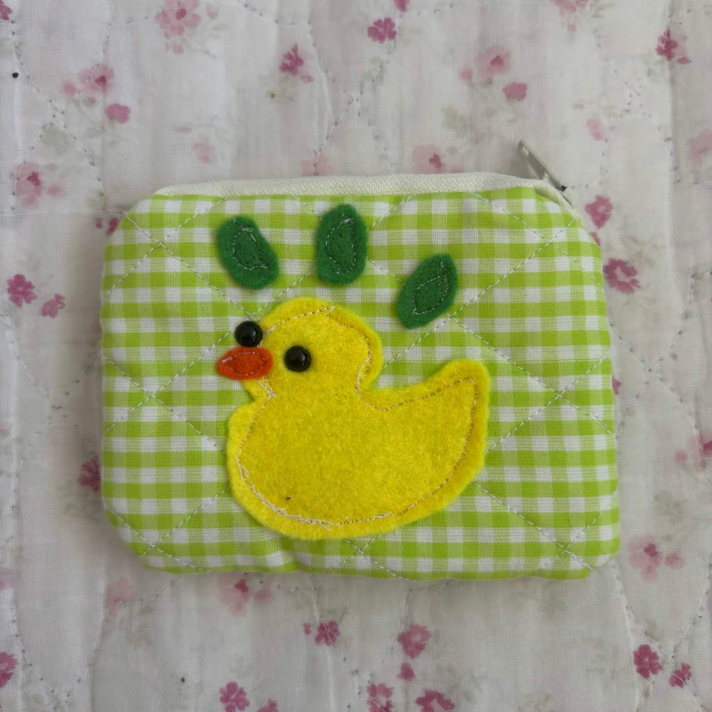 ducky mini pouch .✦ ݁˖