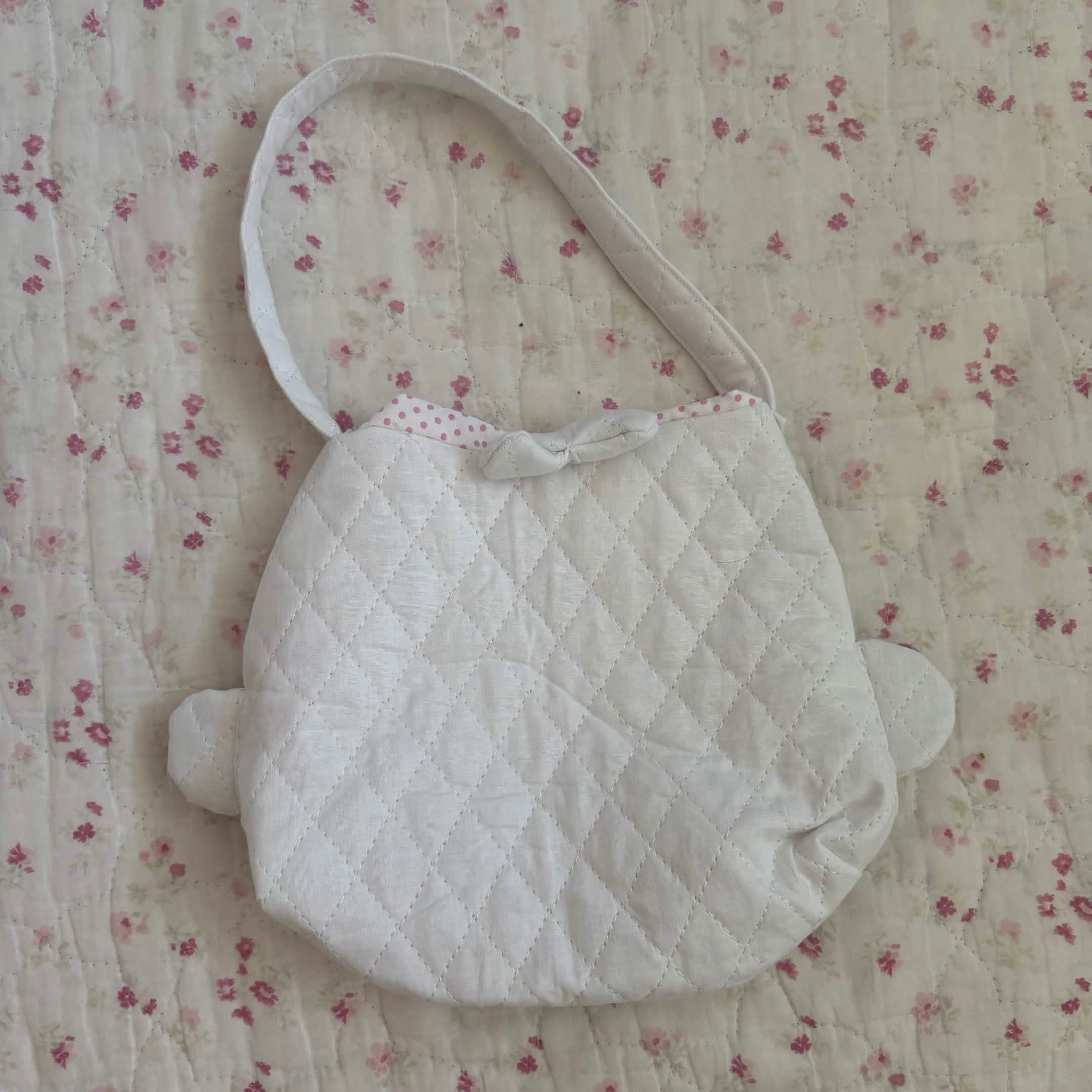 PRE–ORDER white seal tote (•⩊• っ)3