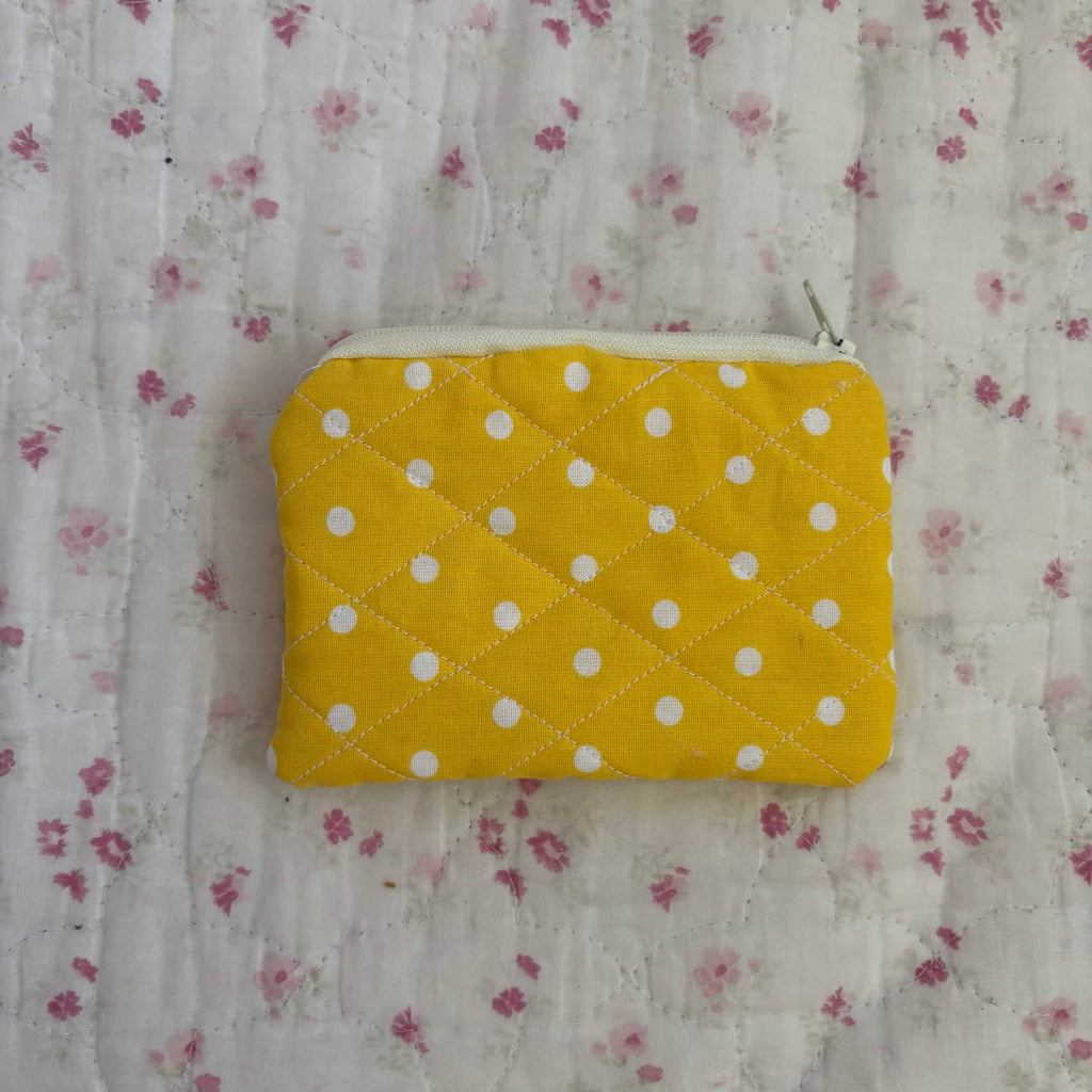 red apple mini pouch .✦ ݁˖